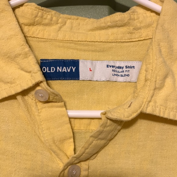 🧡 Old Navy Pale Yellow Everyday Shirt - Picture 4 of 6
